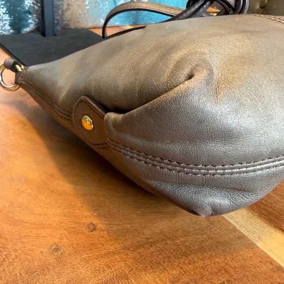 Coach Ashley Vintage Y2K Metallic Bronze Pleated Leather East/West Duffle (GUC) - Picture 8 of 14